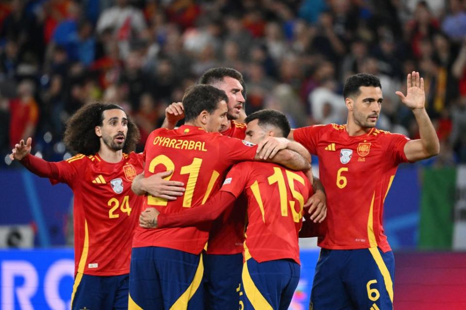 �� The Debrief as England struggle, Spain qualify and Serbia survive