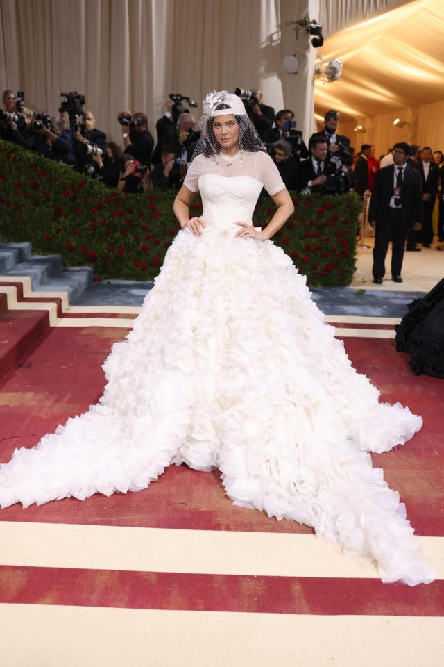 Kylie Jenner Hits Met Gala 2022 In Wedding Dress As Tribute To