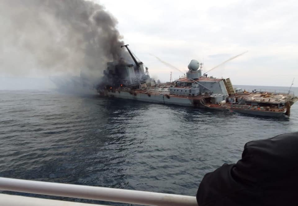 俄羅斯黑海艦隊旗艦「莫斯科號」遭烏克蘭2枚「海王星」反艦飛彈擊中，美媒報導靠的是美方提供的情報。   圖：翻攝俄羅斯國防部官網