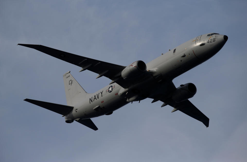 美國軍方今天表示，海軍一架P-8A「海神式」（P-8A Poseidon）巡邏機衝出跑道，墜入夏威夷一處海灣。（路透社資料照）