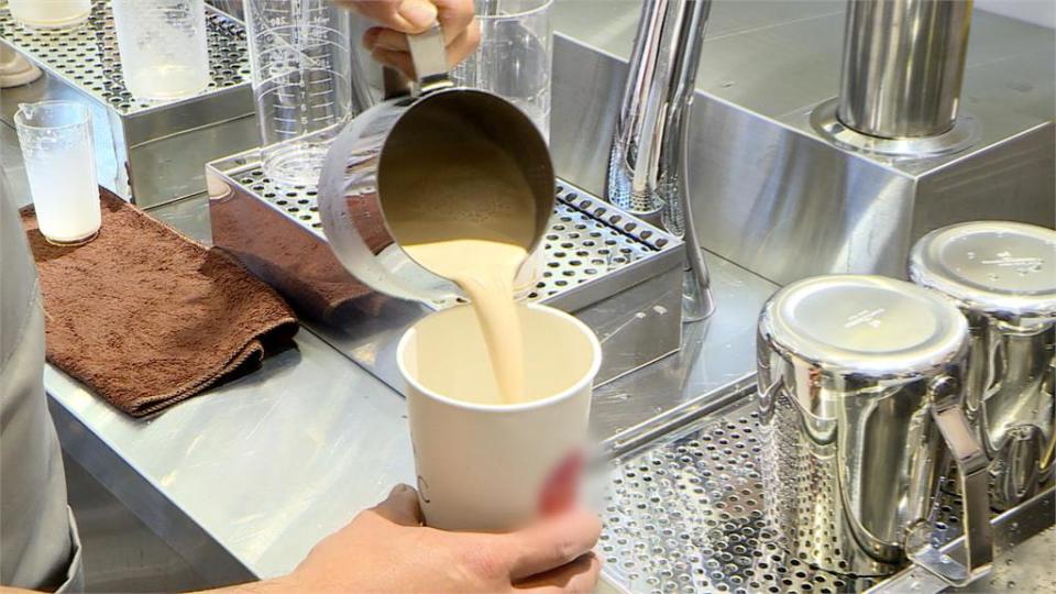 市售手搖飲74家奶茶業者　僅8家揭露牛奶鮮奶品牌