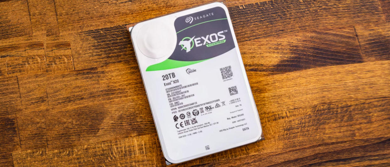  Seagate Exos X20 20TB. 