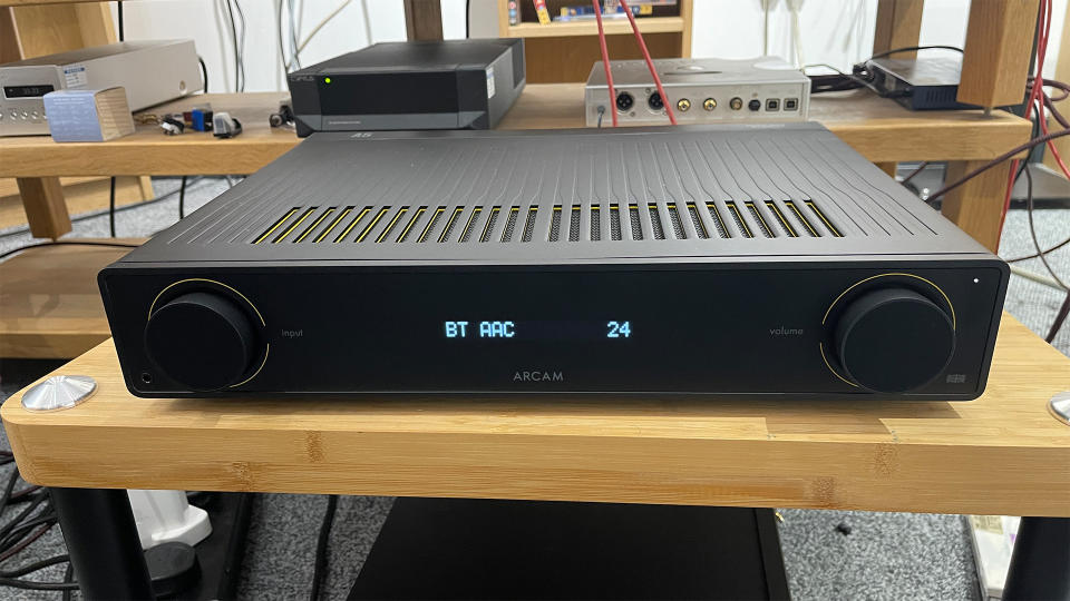 Integrated amplifier: Arcam A5