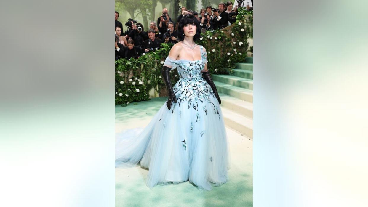 <div>NEW YORK, NEW YORK - MAY 06: Sydney Sweeney attends The 2024 Met Gala Celebrating "Sleeping Beauties: Reawakening Fashion" at The Metropolitan Museum of Art on May 06, 2024 in New York City. (Photo by Jamie McCarthy/Getty Images)</div>