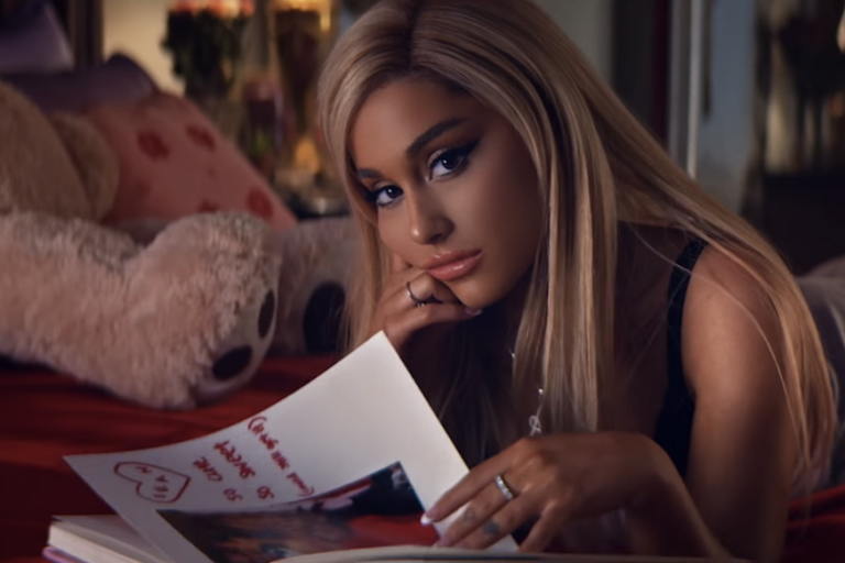 Ariana Grande explains the meaning behind her 'Thank U, Next' burn book in behind-the-scenes video