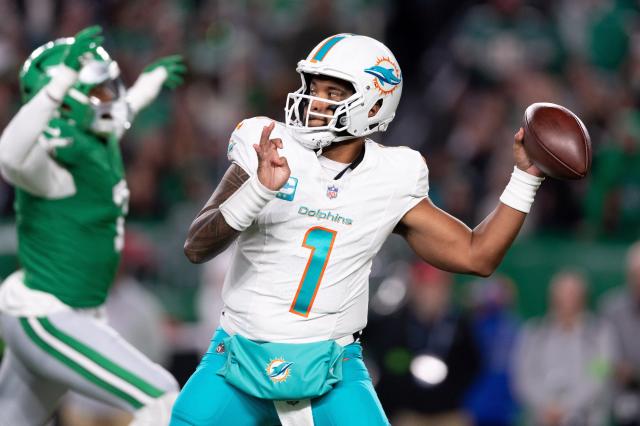 Eagles vs. Dolphins: Live analysis, updates as Jalen Hurts faces Tua