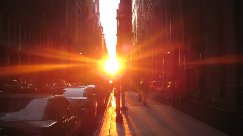 Manhattanhenge from 42nd St in New York