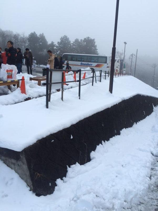 日本東北部強降雪交通癱瘓百多人受傷