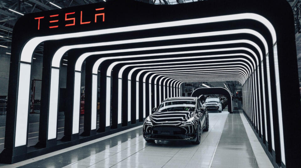 Le Tesla Model Y dans l'usine Gigafactory 4 // Source : Tesla