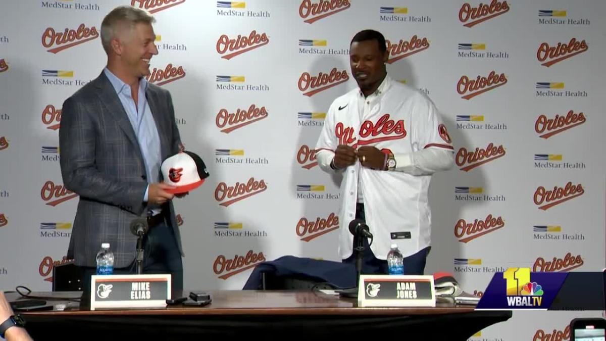 Adam Jones calls it a career as an Oriole, welcomed back by O's fans