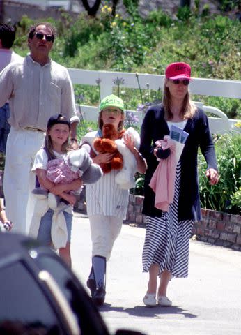 <p>Ron Galella, Ltd./Ron Galella Collection via Getty</p> Meryl Streep, Don Gummer and their daughters Grace and Marnie