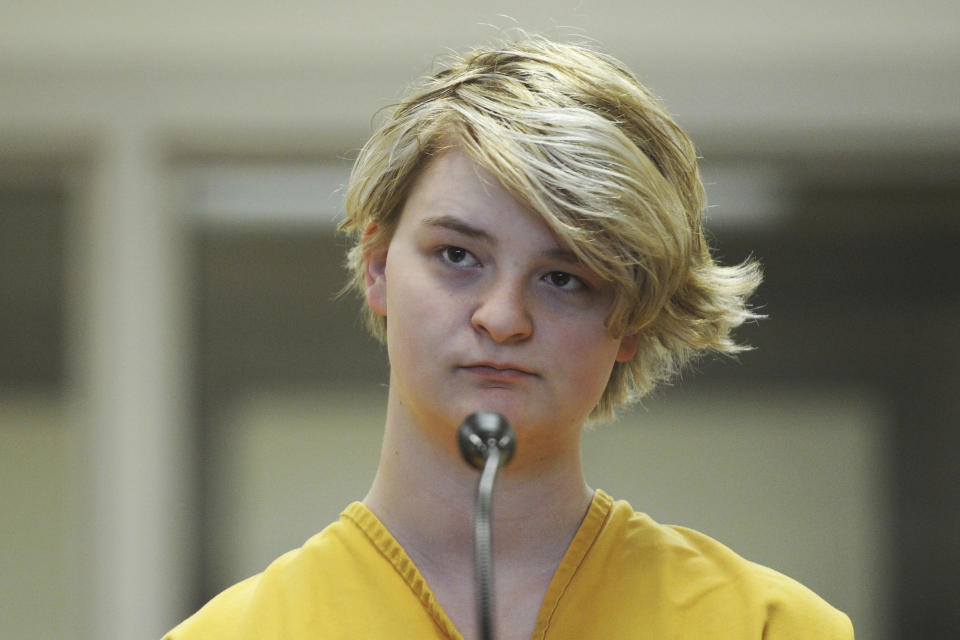 Denali Brehmer stands at her arraignment in the Anchorage Correctional Center in Anchorage, Alaska (Bill Roth / Anchorage Daily News via AP file)