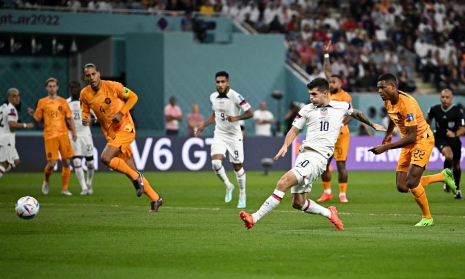 Christian Pulisic of the USA plays a pass during the match against the Netherlands