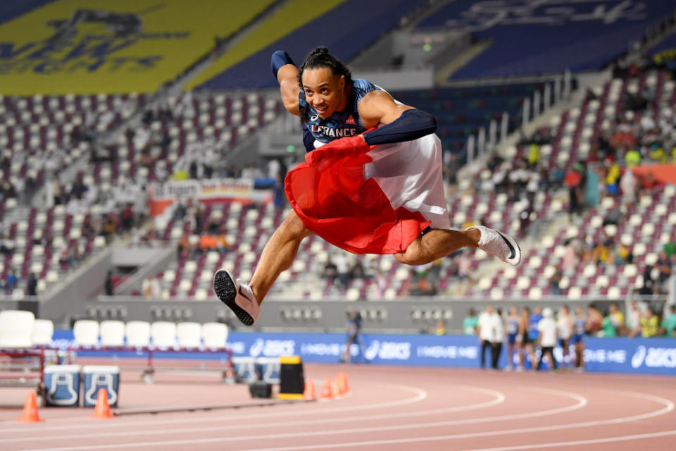 L'athlétisme français n'a pas connu une année 2019 exceptionnelle. Heureusement, Pascal Martinot-Lagarde l'a rendu un peu meilleure en décrochant la médaille de bronze au 110m haies du championnat du monde d'athlétisme de Doha, derrière Grant Holloway et Sergey Shubenkov. La seule médaille française de cette compétition, avec celle d'argent de Quentin Bigot au lancer du marteau. On peut ajouter à la saison de Pascal Martinot-Lagarde une deuxième place aux championnats d'Europe en salle sur le 60m haies et une deuxième place aux championnats d'Europe par équipes sur 110m haies.