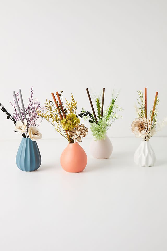 24) Floral Bouquet Ceramic Diffuser