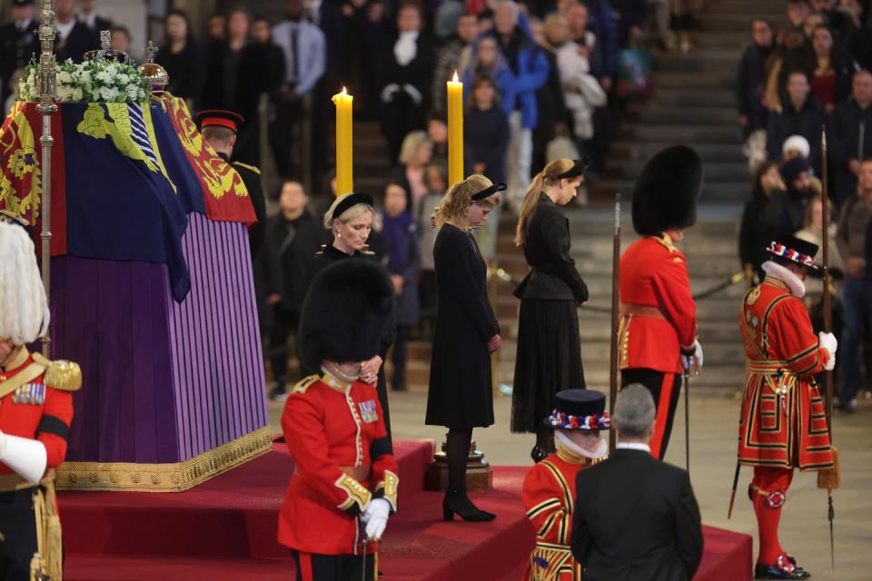 Queen Elizabeth's 8 Grandchildren Stand Vigil at Westminster Hall