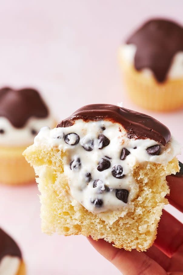 Cannoli Cupcakes