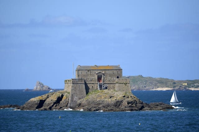 Couple having sex on French fort die after falling into moat