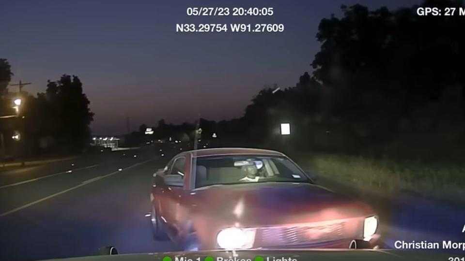 Arkansas Trooper Shows Ford Mustang Who’s Boss