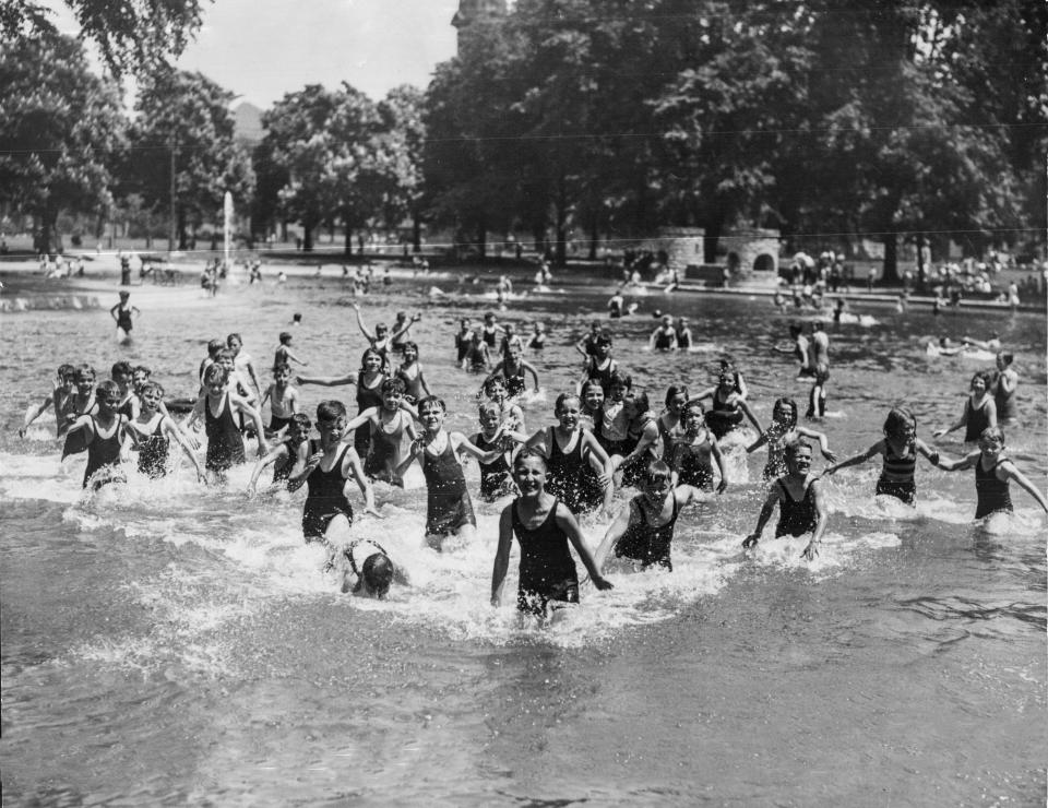 Kids splashing in the extensive wading pool at Waterworks Park in the 1930s.