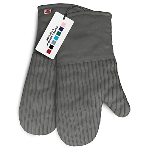 2) Big Red House Heat-Resistant Oven Mitts