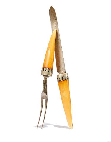 <p>Chronicle Books</p> Andrew Zimmern's carving set