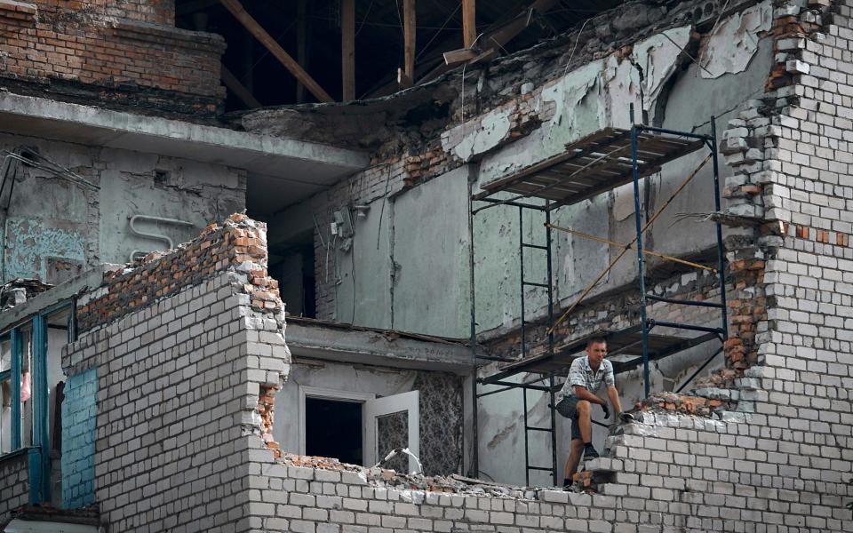 Shelling has destroyed buildings in the Nikopol region - AP