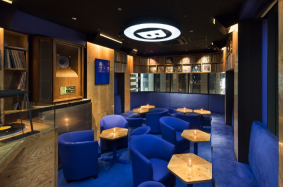 Go to Ginza Music Bar for the well-stocked drinks, but stay for the nightly live jazz (Ginza Music Bar)