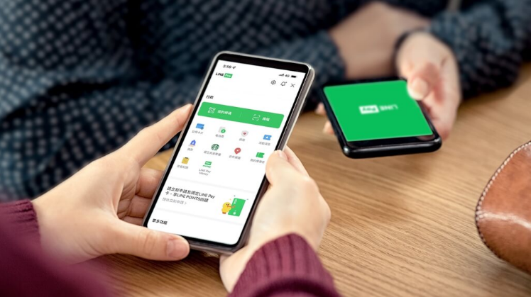 LINE表示，針對電腦版LINE，進行3大功能優化，讓電腦版使用更順暢。(圖為LINE使用示意)   圖：LINE Pay／提供