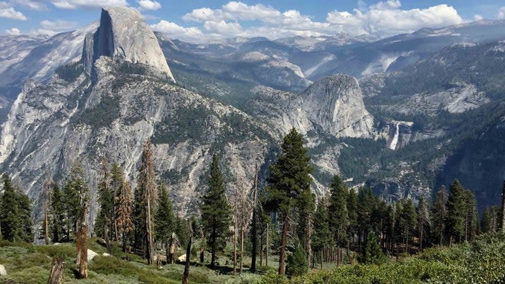 The big view from Panorama Trail (Photo: Dee/Getty)