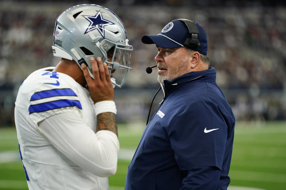 Naskah permainan hampir secara eksklusif menguntungkan Dak Prescott, Mike McCarthy, dan Cowboys saat melawan Giants musim lalu. Apakah itu akan berlanjut pada hari Kamis? (Foto AP/Jeffrey McWhorter)