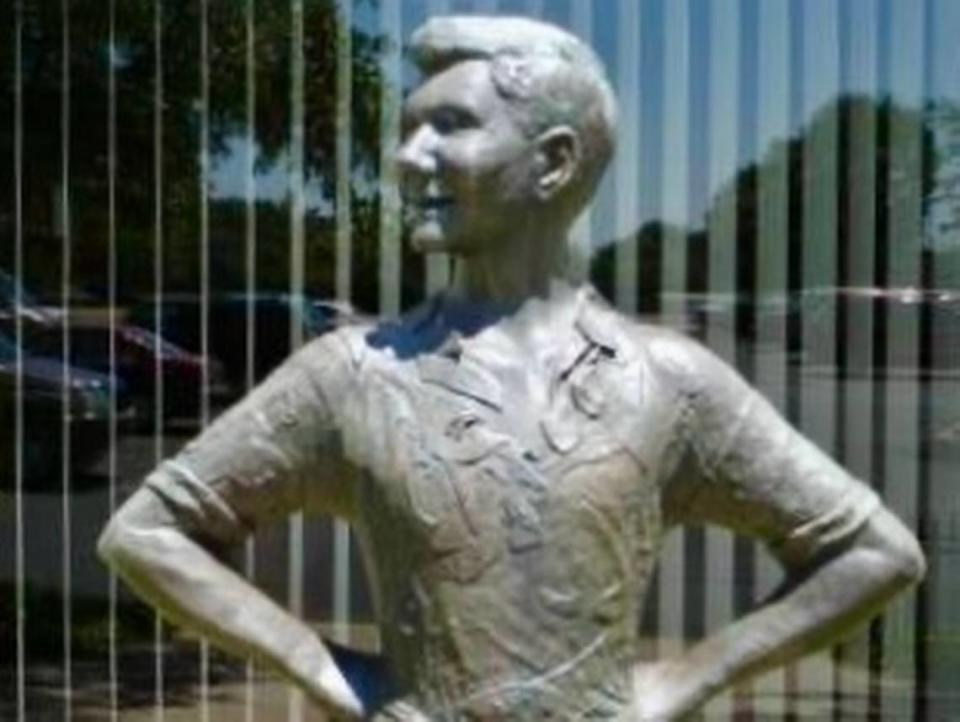 A statue of Weatherford native Mary Martin as “Peter Pan” stands outside the city’s public library. Weatherford Public Library