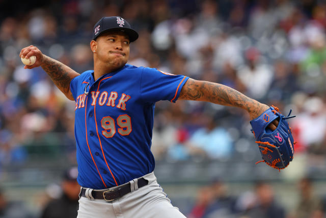 Taijuan Walker behind schedule after knee surgery in offseason