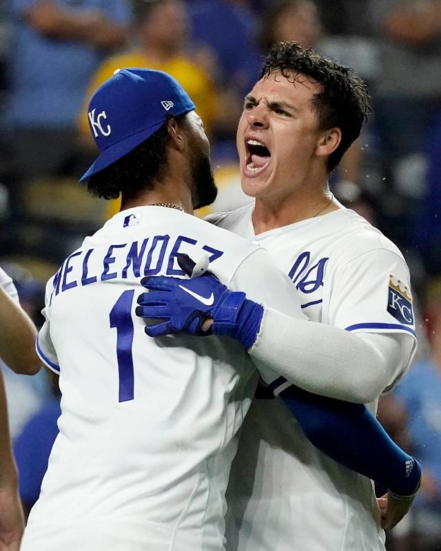 Nick Pratto hits a walk-off home run to lift Kansas City Royals