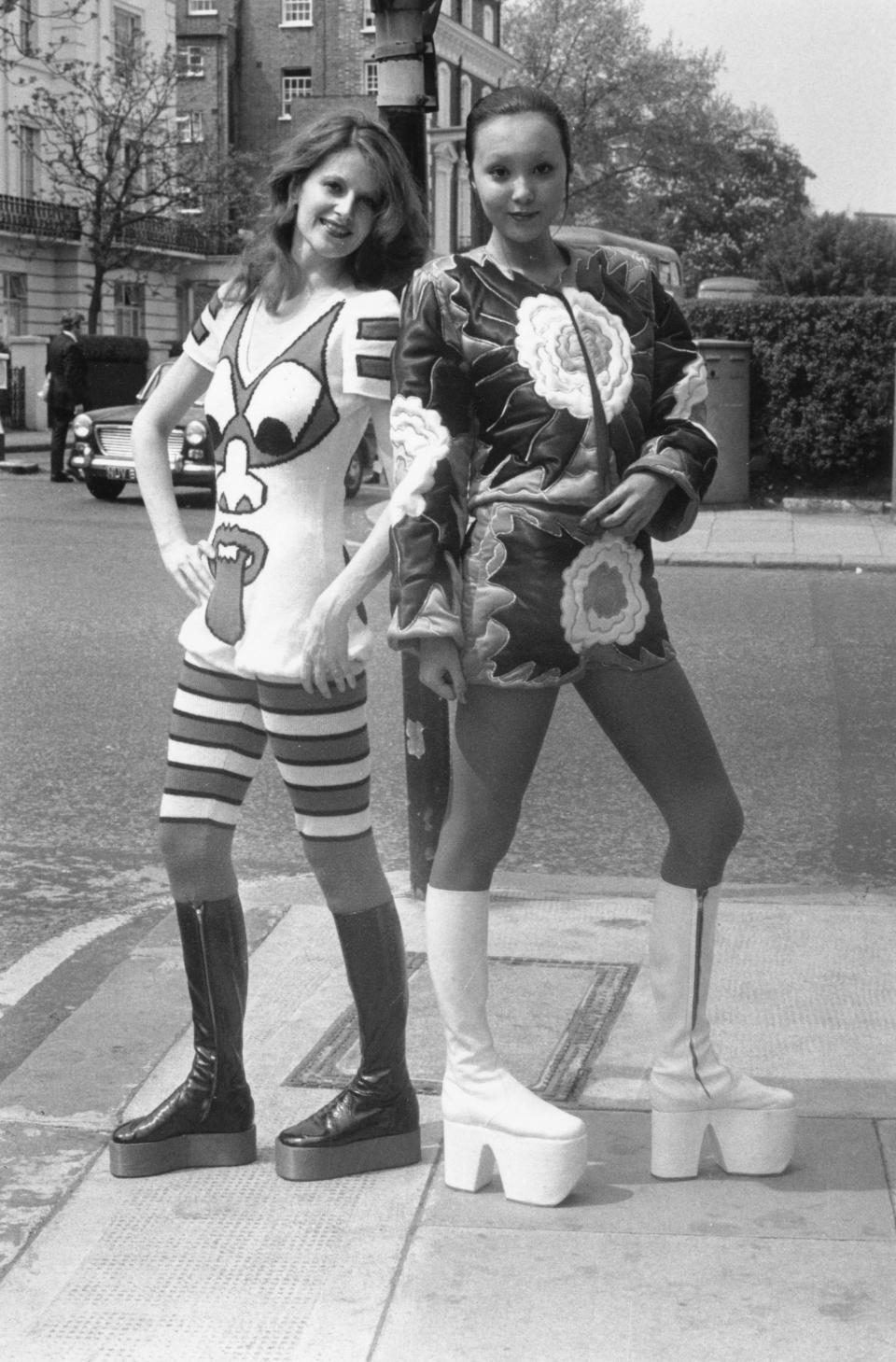 Models wearing Kansai Yamamoto designs, 1971.