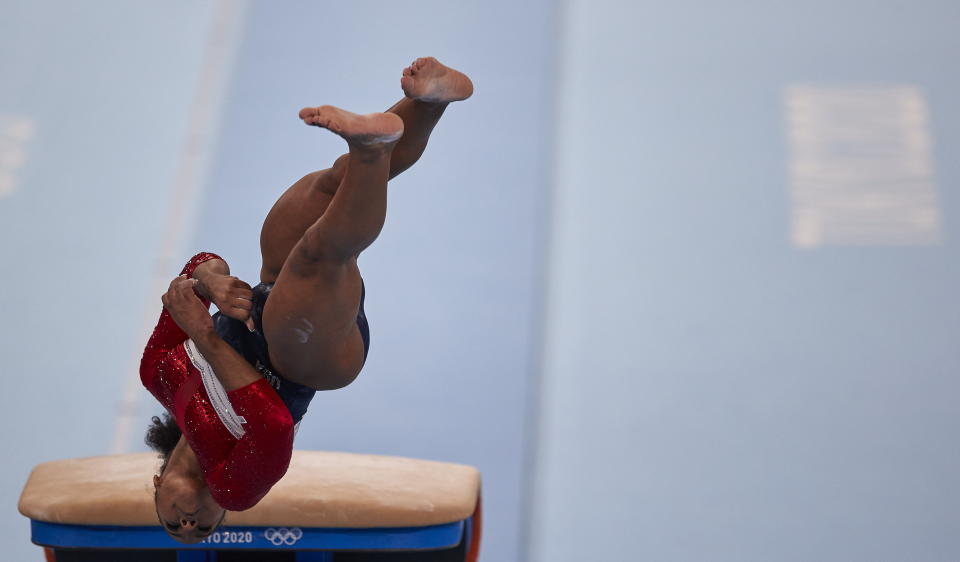 TOKYO, JAPAN - JULY 27: (BILD ZEITUNG OUT) Simone Biles of USA compete during the women's team final on the jumping table during Artistic Gymnastics on day four of the Tokyo 2020 Olympic Games at Ariake Gymnastics Centre on July 27, 2021 in Tokyo, Japan. (Photo by Berengui/DeFodi Images via Getty Images)