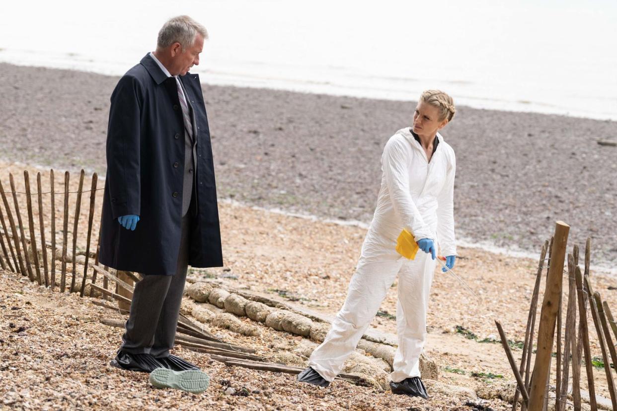 silent witness sean pertwee as di john flynn and emilia fox as dr nikki alexander