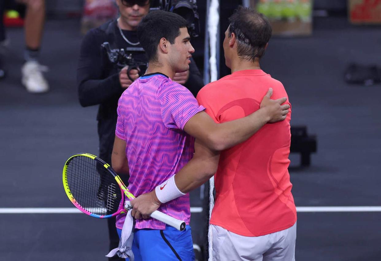 Tennis-Duell der Giganten sorgt für Aufsehen