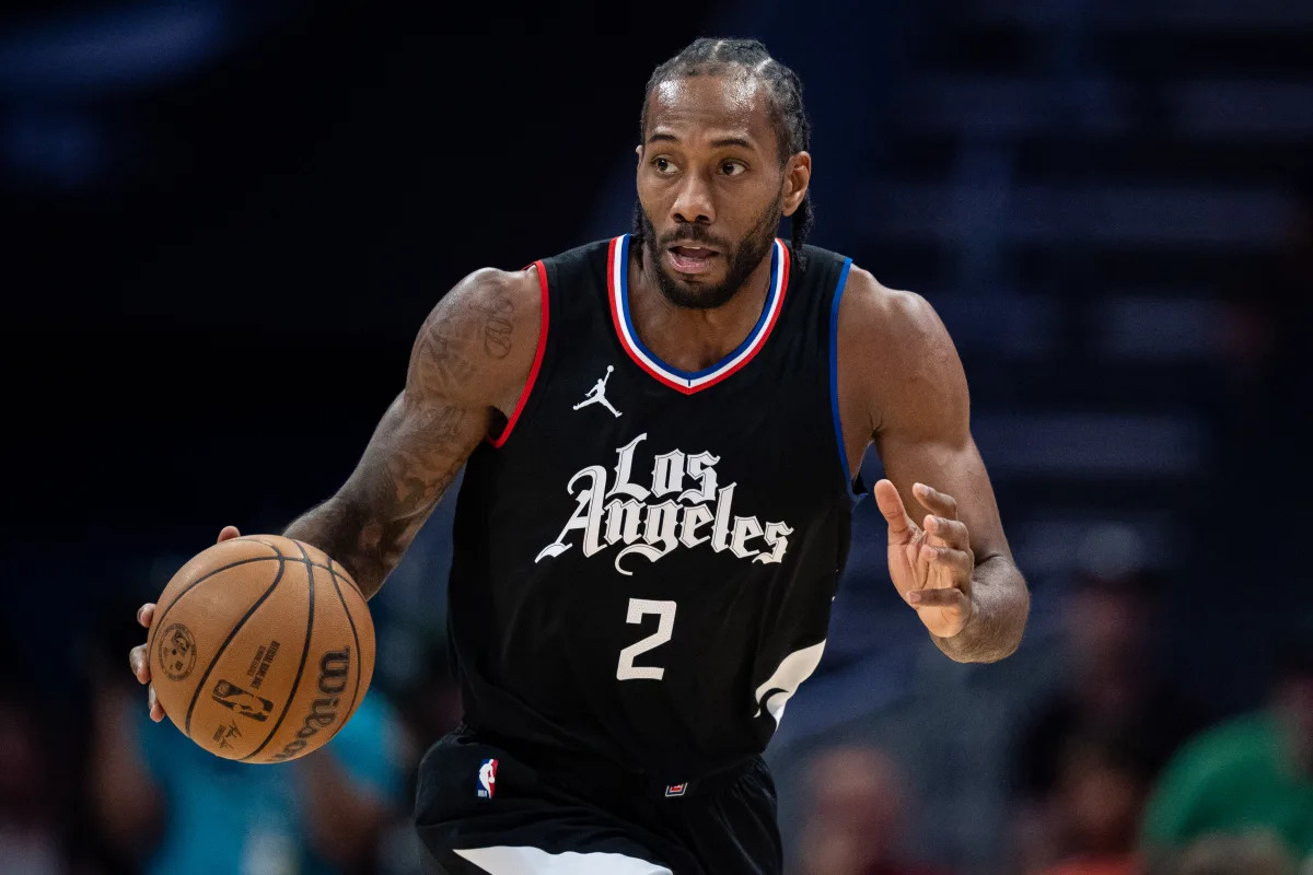 Clippers star Kawhi Leonard underwent knee procedure this offseason, will be limited to start training camp - Yahoo Sports