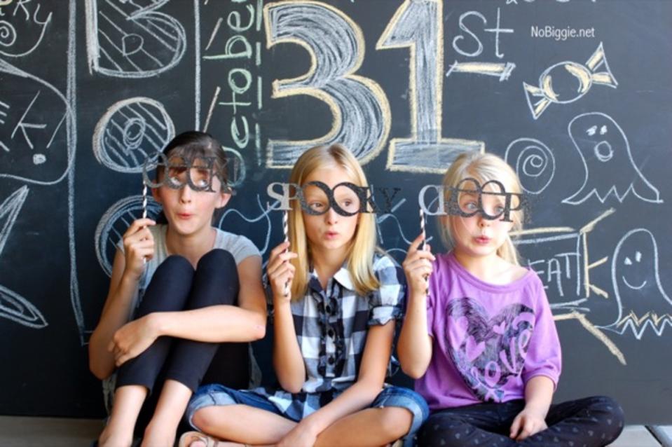 <p>No Biggie</p><p>No Halloween party is complete without a spooktacular photo booth! Follow <a href="https://www.nobiggie.net/halloween-party-photo-props-plus-free-printables/" rel="nofollow noopener" target="_blank" data-ylk="slk:No Biggie;elm:context_link;itc:0;sec:content-canvas" class="link ">No Biggie</a>’s tips on how to get the perfect props. </p>