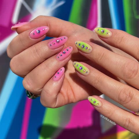 Airbrush Nails: How To Take On The '00s Mani Trend At Home