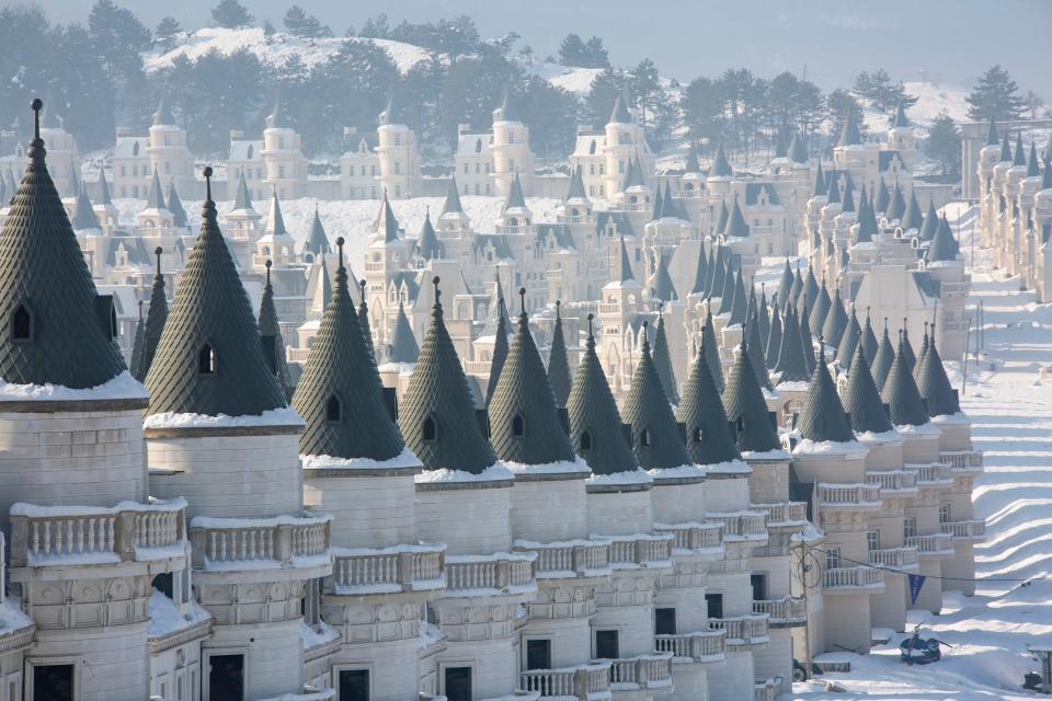 Tour Burj Al Babas, a Massive Abandoned Town of Disney-esque Castles