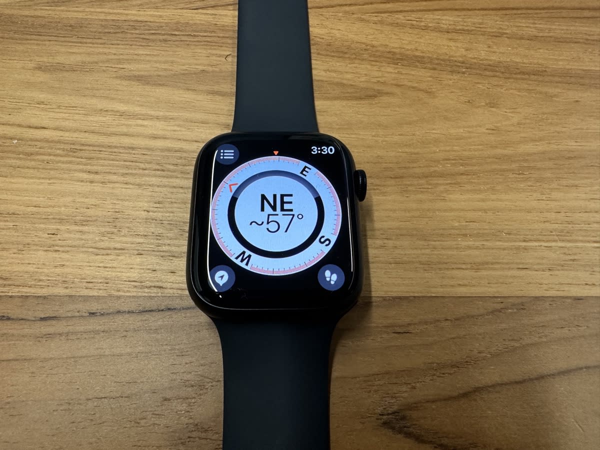 The Apple Watch's updated Compass app adds the ability to mark waypoints and a Backtrack option to retrace your footsteps. (Image: Howley)