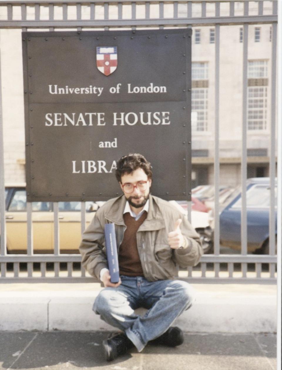 Alejandro Madrigal en la Universidad de Londres