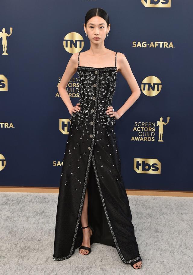 HoYeon Jung in Louis Vuitton at 2022 Critics' Choice Awards: Photos – WWD