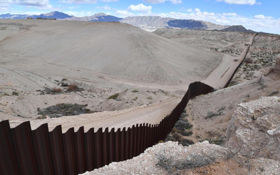The metal fence between Mexico and the United States is seen in Puerto Anapra, Chihuahua state, on February 19, 2017.  - AFP or licensors
