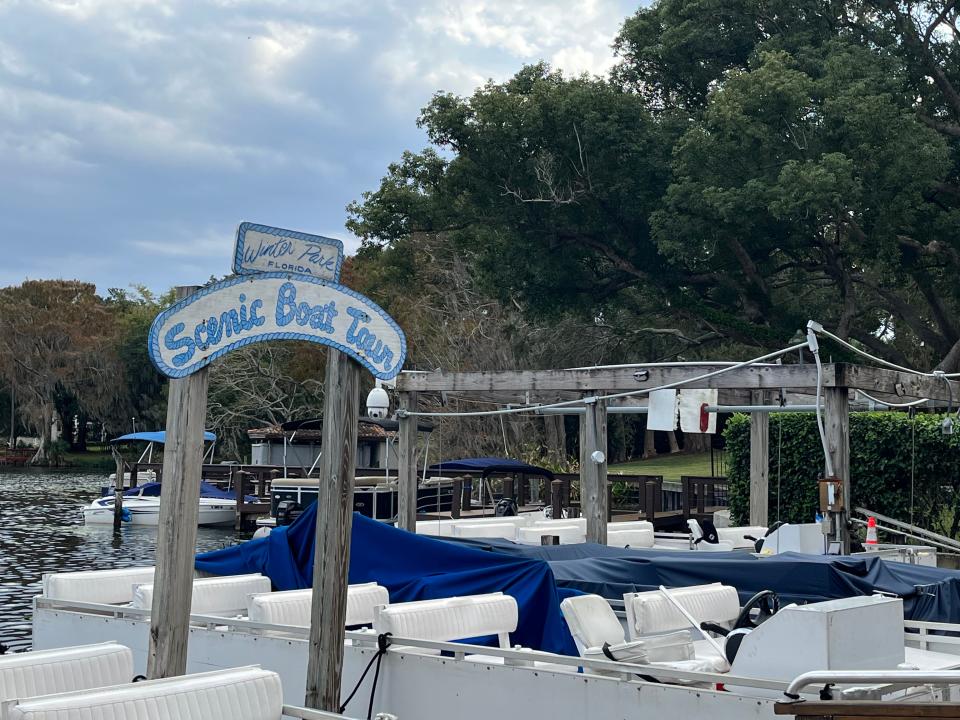 doc for the winter park scenic boat tour in orlando Florida