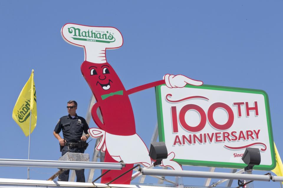 2016 Nathan's Famous 4th of July International Hot Dog Eating Contest