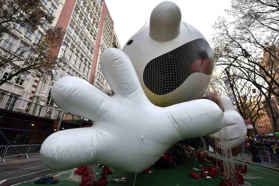 macy-parade-eve-2000x1333