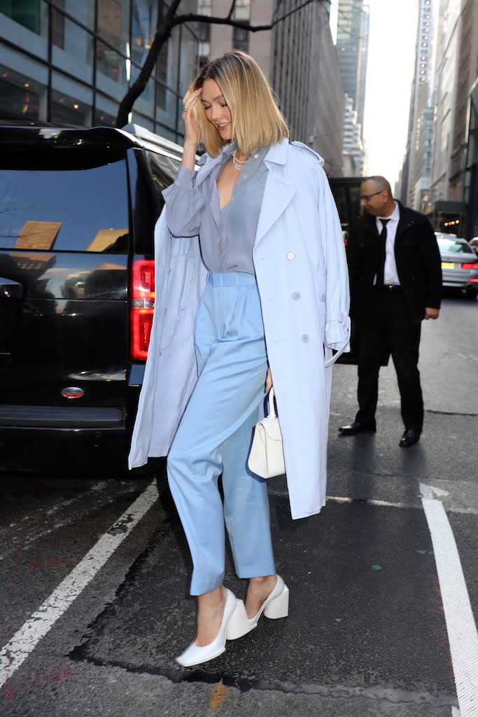 Karlie Kloss pictured arriving to the "Today" show to celebrate the international women's day in uptown,Manhattan. Pictured: Karlie Kloss Ref: SPL5154590 060320 NON-EXCLUSIVE Picture by: Jose Perez / SplashNews.com Splash News and Pictures Los Angeles: 310-821-2666 New York: 212-619-2666 London: +44 (0)20 7644 7656 Berlin: +49 175 3764 166 photodesk@splashnews.com World Rights